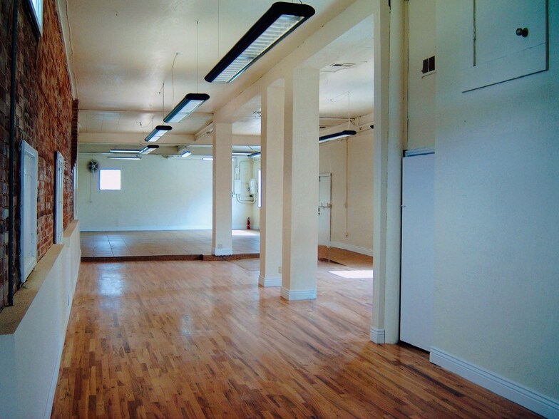 More Photos Of 1388 S Broadway St, Denver Storefront For Sale