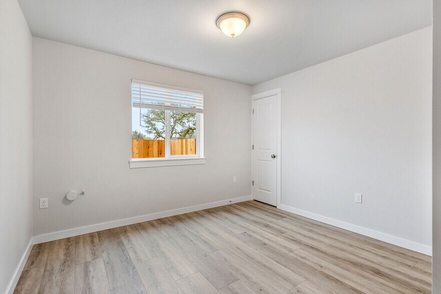 More Photos Of 1183 37TH Ct, Sweet Home Multifamily For Sale