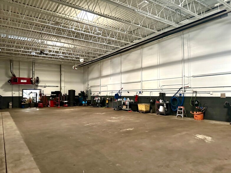 More Photos Of 2821 Garland St, Niles Auto Repair For Sale