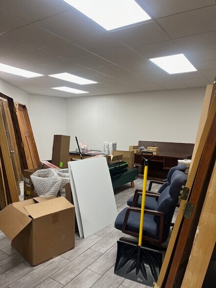 More Photos Of 115-159 Marion Blvd, Marion General Retail For Lease
