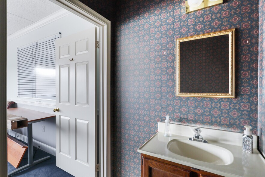 More Photos Of 339 Buschs Frontage Rd, Annapolis Medical For Sale