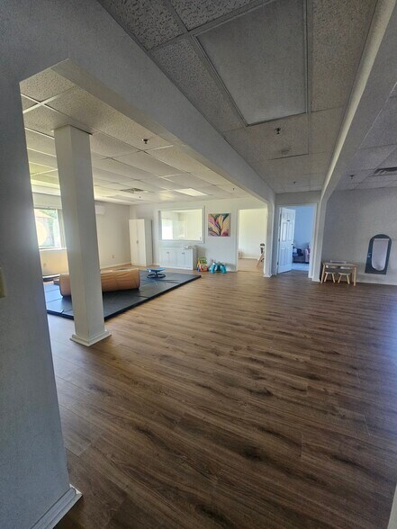More Photos Of 100 Quarry Rd, Hamburg Medical For Lease