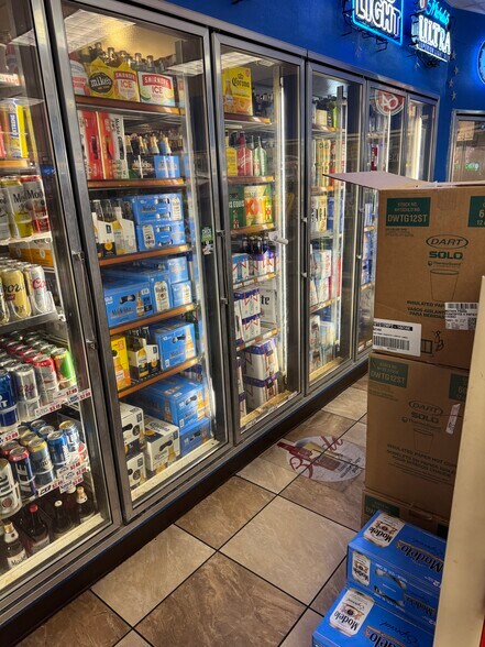 More Photos Of 514 S Eastman Rd, Longview Service Station For Sale