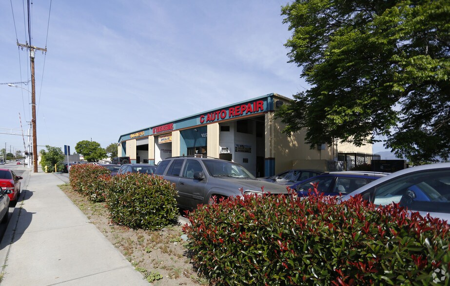 More Photos Of 9237 Lower Azusa Rd, Temple City Warehouse For Lease