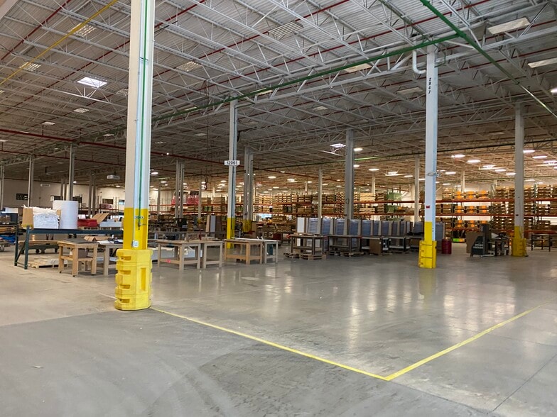 More Photos Of 100 Harbor Dr, Charlevoix Manufacturing For Sale