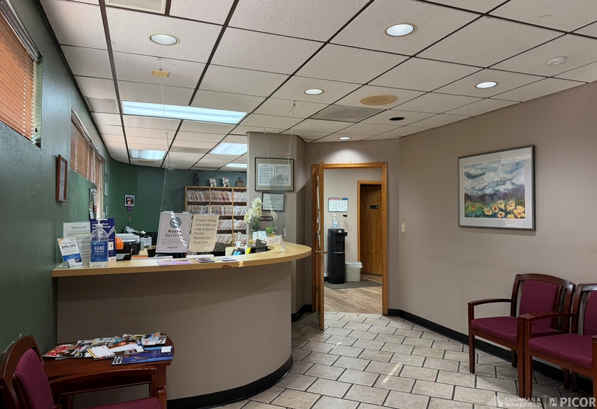 More Photos Of 1400 W Valencia Rd, Tucson Medical For Sale