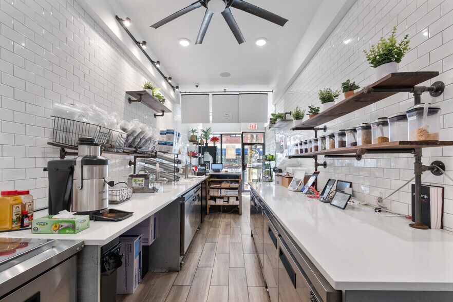 More Photos Of 28-03 Astoria Blvd, Long Island City Storefront Retail Office For Lease