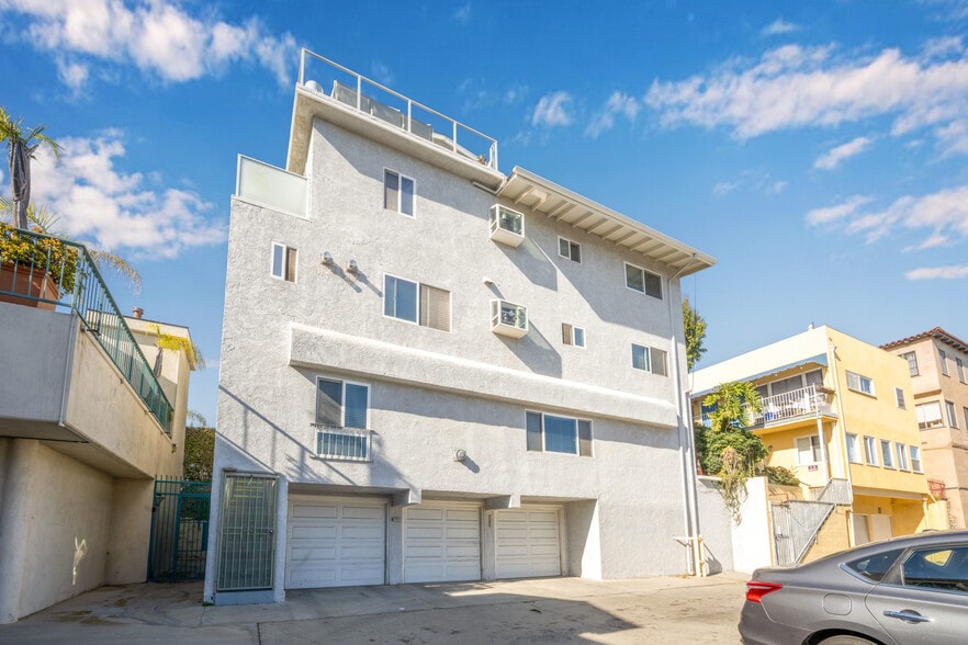 More Photos Of 16 38th Pl, Long Beach Apartments For Sale