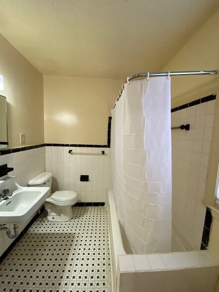 More Photos Of 1455 S 3rd St, Louisville Apartments For Sale