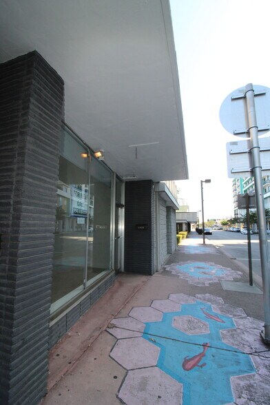 More Photos Of 2029 Tyler St, Hollywood General Retail For Lease