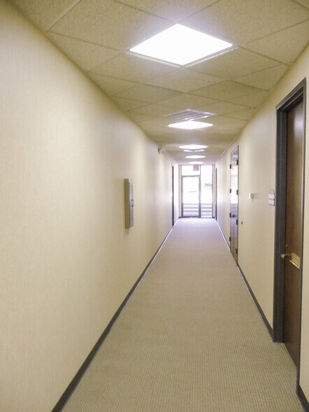 More Photos Of 6703-6709 E 81st St, Tulsa Unknown For Lease