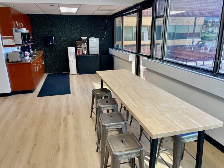 More Photos Of 5550 Tech Center Dr, Colorado Springs Office For Lease
