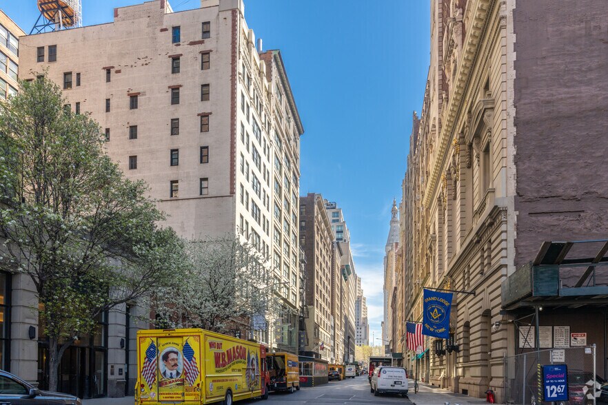 More Photos Of 43 W 24th St, New York Office For Lease