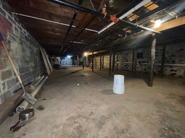 More Photos Of 346-348 Broad Ave, Leonia Restaurant For Lease