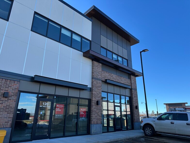 More Photos Of 661 Wye Rd, Sherwood Park Unknown For Lease