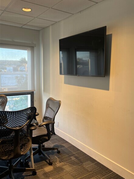 More Photos Of 22750 Hawthorne Blvd, Torrance Unknown For Lease