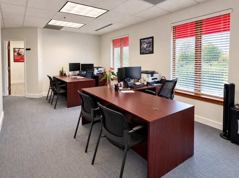 More Photos Of 8609 Sudley Rd, Manassas Medical For Sale