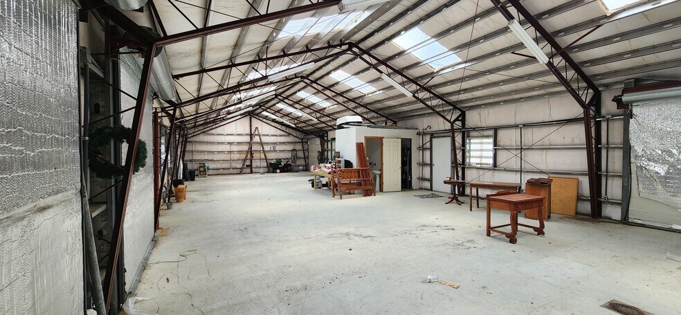 More Photos Of 208 Second st, Bristol Warehouse For Sale