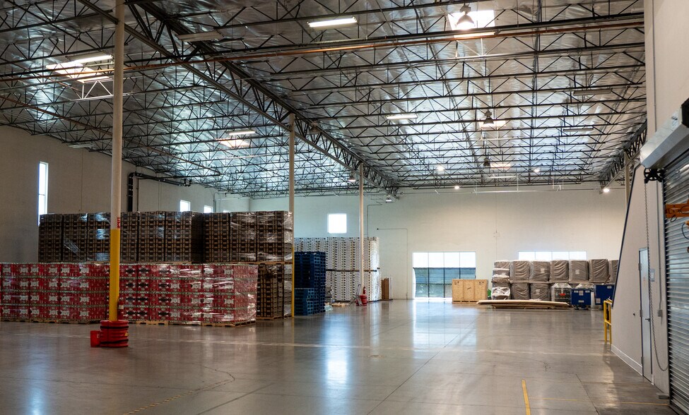 More Photos Of 1901 Eastman Ave, Oxnard Refrigeration Cold Storage For Sale