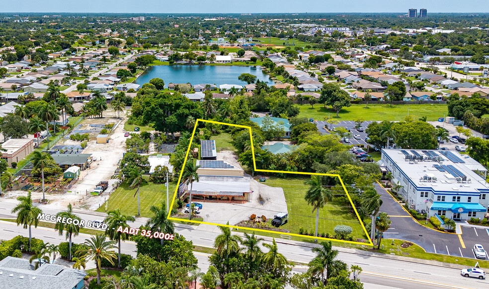 Primary Photo Of 13371 McGregor Blvd, Fort Myers Freestanding For Sale