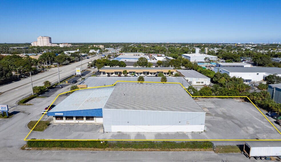 More Photos Of 6588 N Military Trl, West Palm Beach Light Distribution For Lease