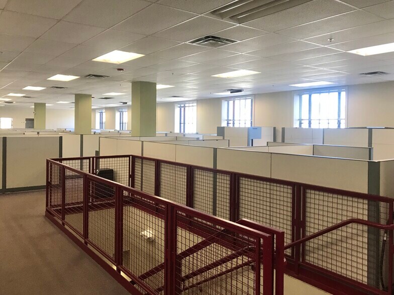 More Photos Of 200 N Duke St, Lancaster Office For Sale