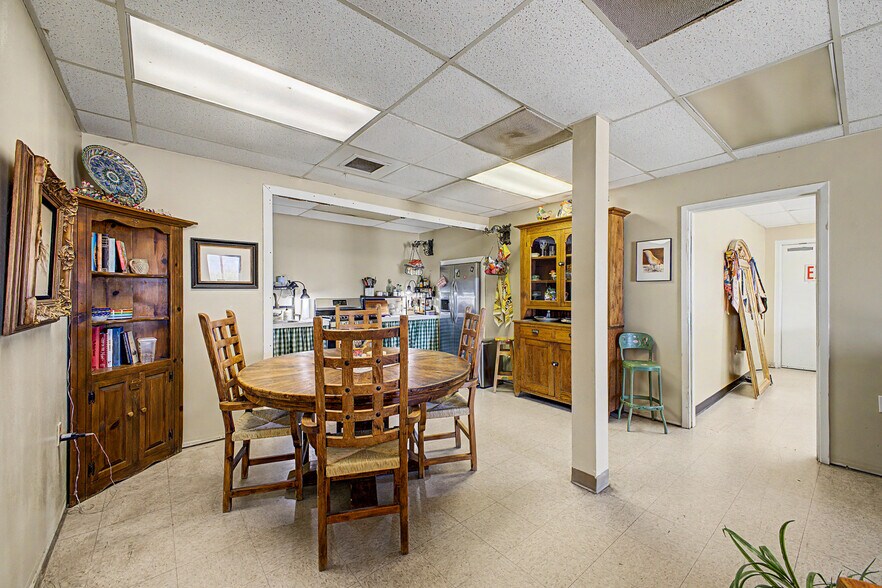 More Photos Of 407 E Main St, San Manuel Warehouse For Sale