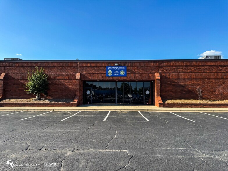More Photos Of 1335 Citizens Pky, Morrow Office For Sale