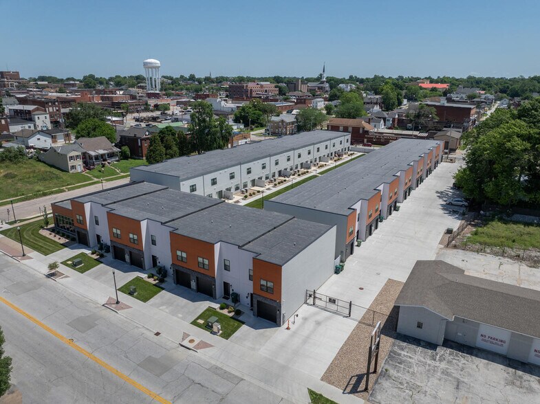 More Photos Of 201 S 8th St, Quincy Apartments For Sale