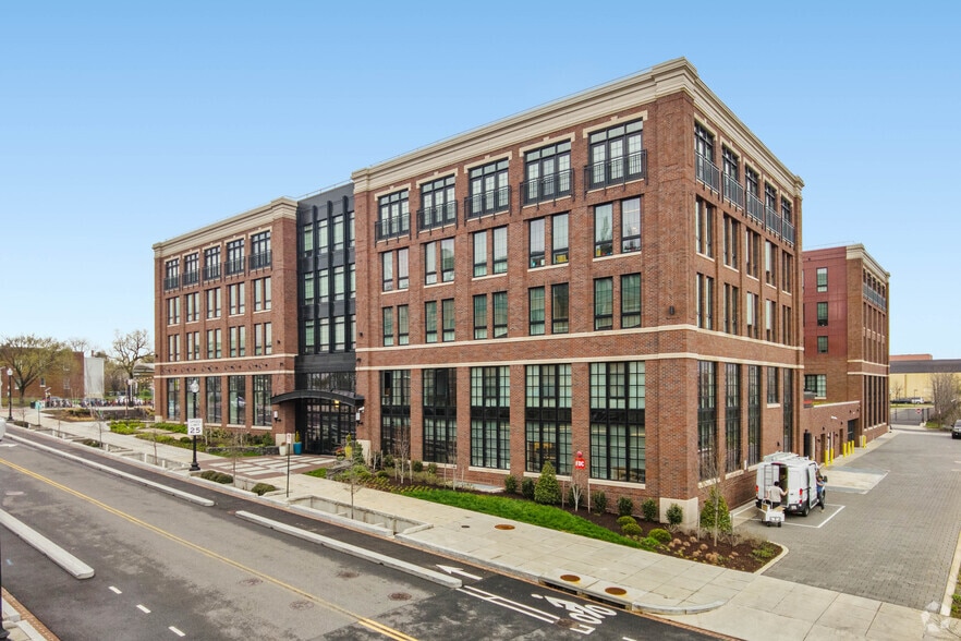 More Photos Of 1900 C St SE, Washington Apartments For Lease