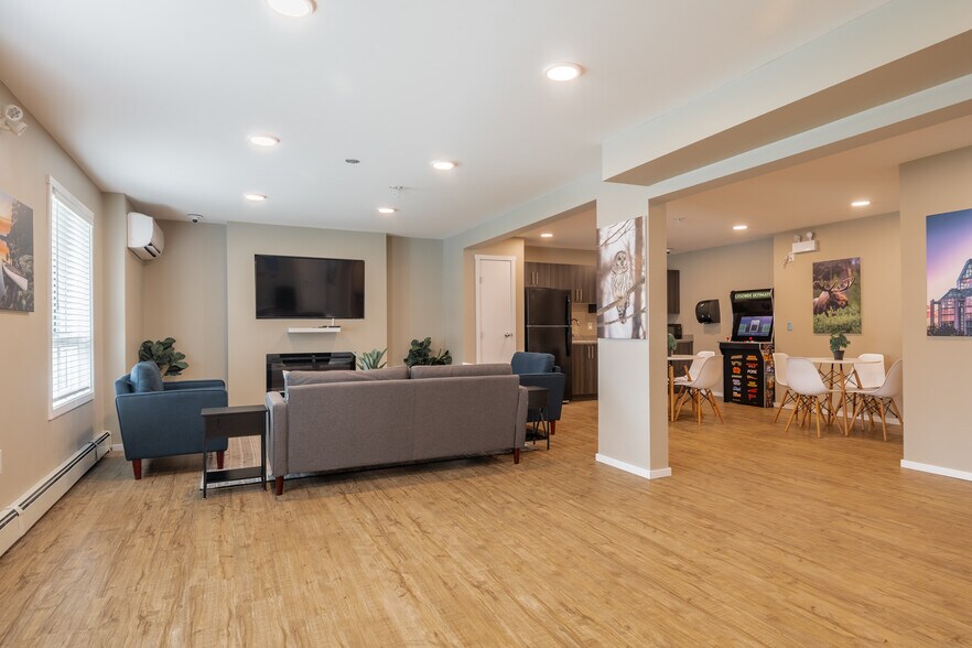 More Photos Of 1070 Noëlla Leclair Way, Ottawa Apartments For Lease