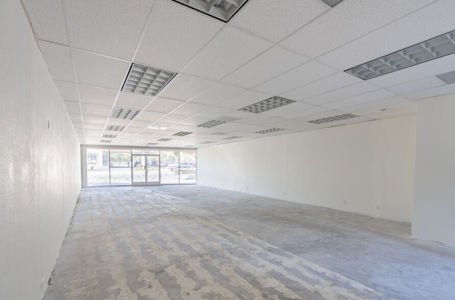 More Photos Of 2410 E Thousand Oaks Blvd, Thousand Oaks Freestanding For Sale