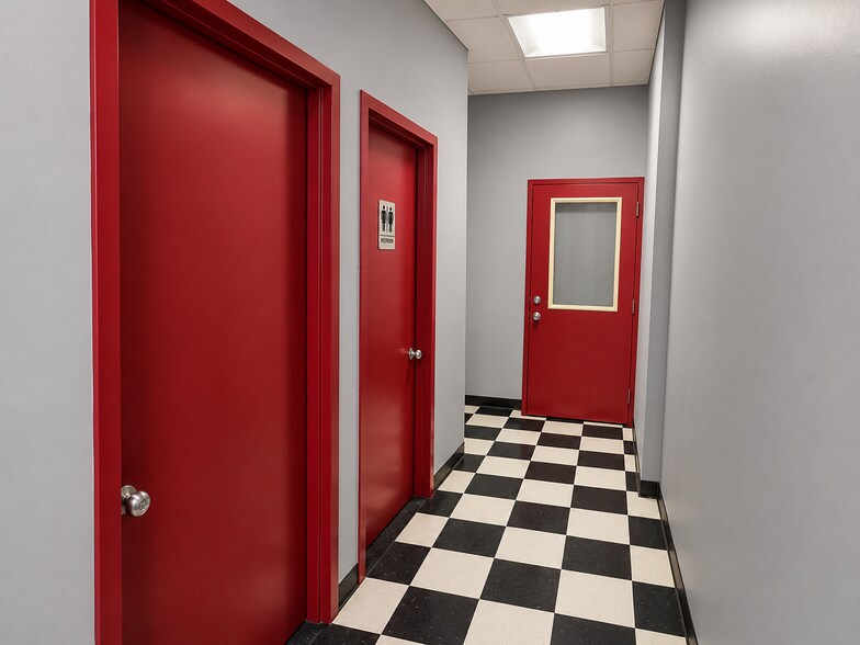 More Photos Of 53 Fall St, Seneca Falls General Retail For Lease