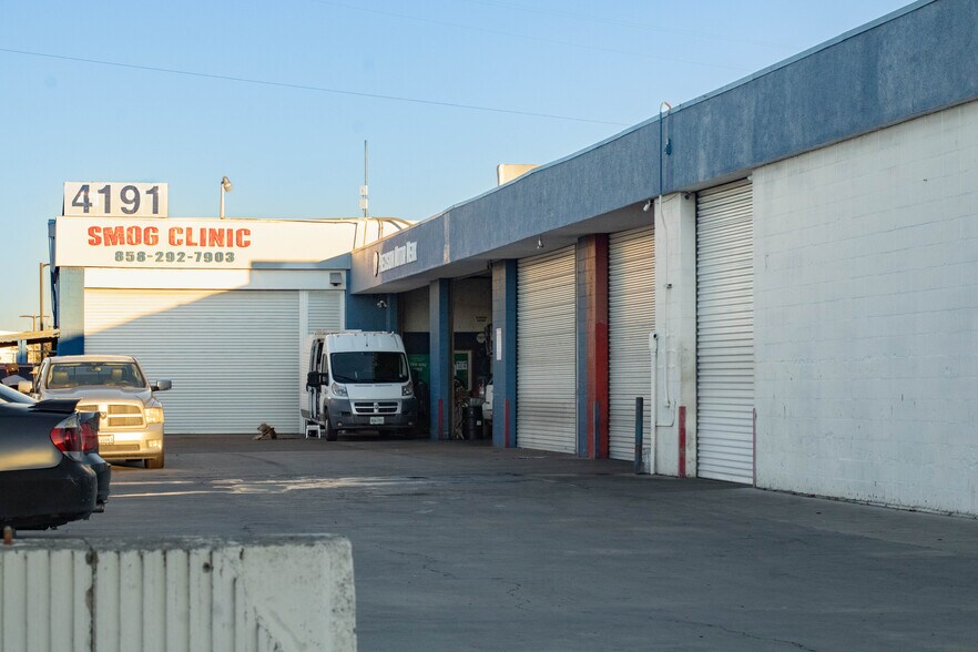 More Photos Of 4183-4191 Convoy St, San Diego Auto Repair For Lease