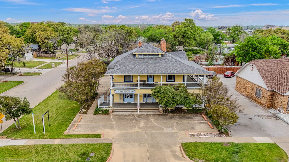 Primary Photo Of 204 W Central Ave, Fort Worth Office Residential For Sale