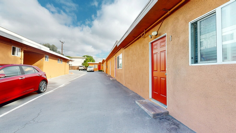 More Photos Of 509 Hyde Park Pl, Inglewood Apartments For Sale