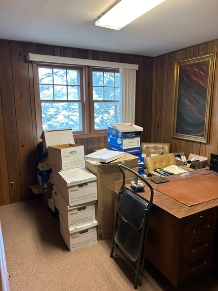 More Photos Of 8 Manor Rd, Smithtown Office For Sale
