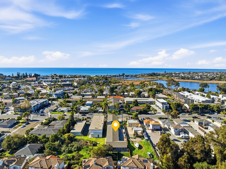 More Photos Of 2652 Jefferson St, Carlsbad Apartments For Sale
