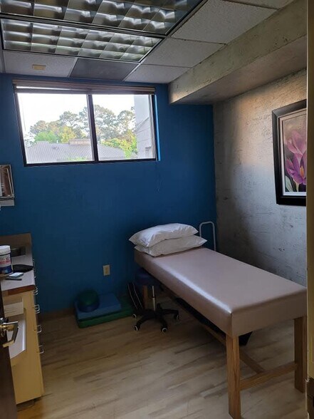 More Photos Of 6572 River Park Dr, Riverdale Coworking Space