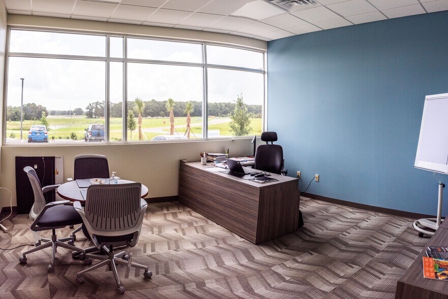 More Photos Of 14189 NW 129th Way, Alachua Office For Lease