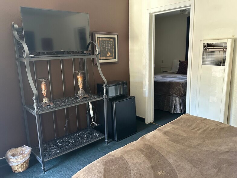 More Photos Of 953 Park Ave, South Lake Tahoe Hotel For Sale