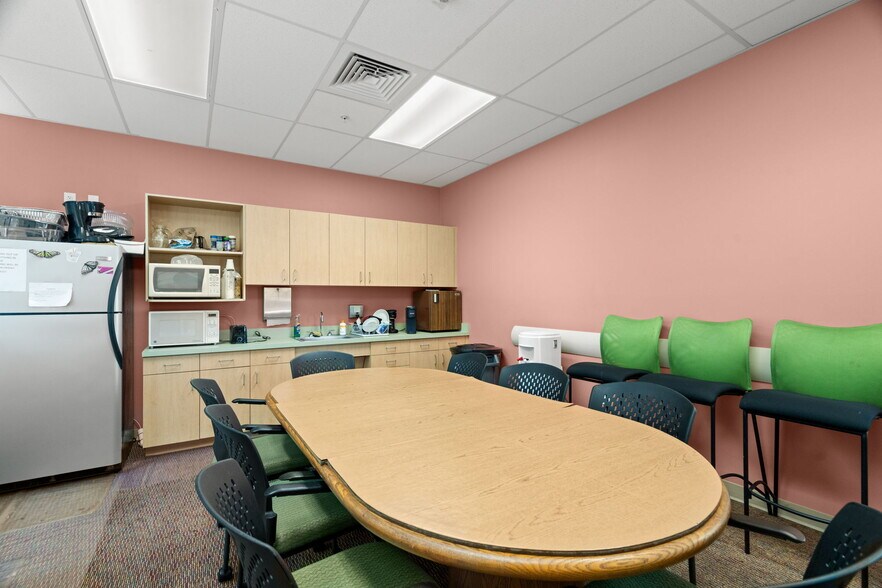 More Photos Of 625 6th Ave S, Saint Petersburg Medical For Sale