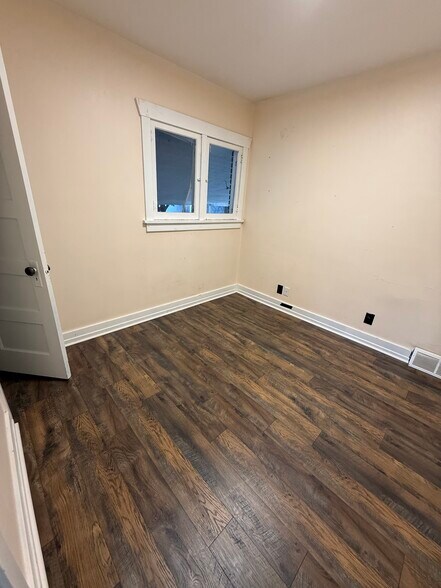 More Photos Of 7604 S Redwood Rd, West Jordan Office For Sale