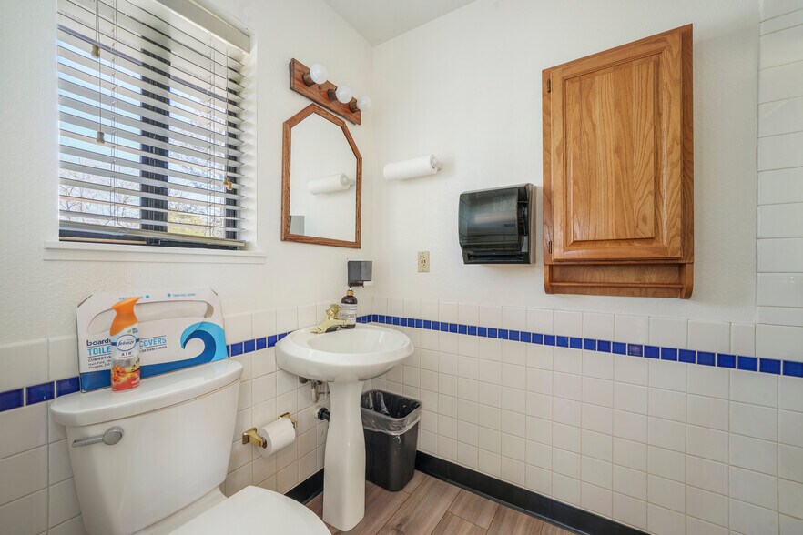 More Photos Of 2100 Tennessee St, Vallejo Office For Sale