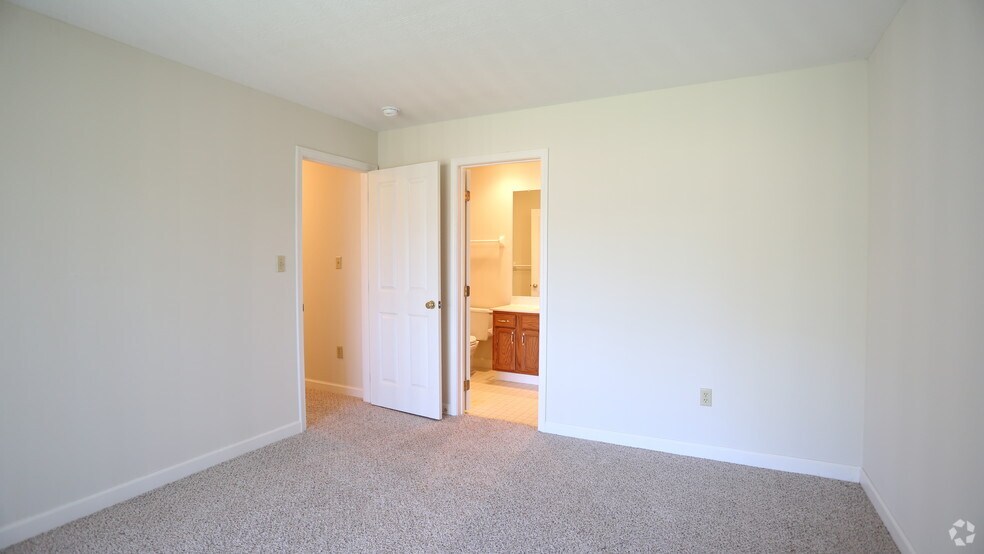 More Photos Of 210 Retreat Ln, Westerville Apartments For Sale