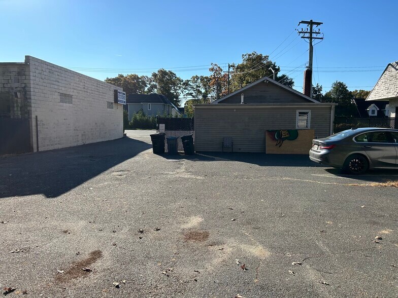 More Photos Of 931 Rt-25a, Miller Place Freestanding For Sale