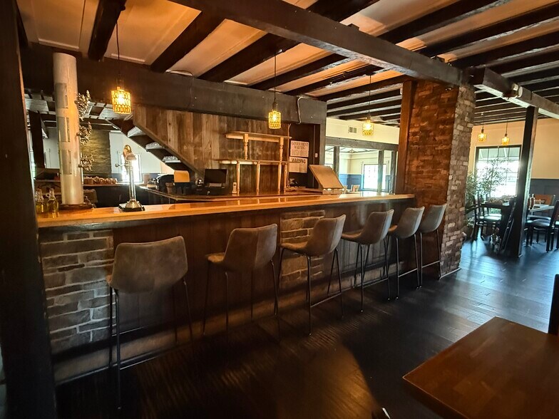More Photos Of 810 Center St, Lewiston Restaurant For Sale