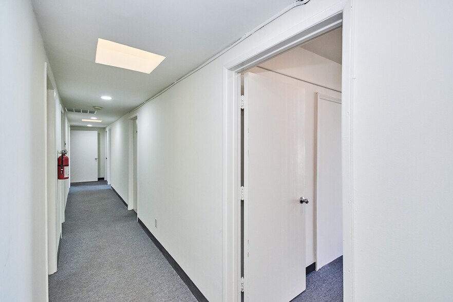 More Photos Of 1532-1538 W Commonwealth Ave, Fullerton Storefront Retail Residential For Lease