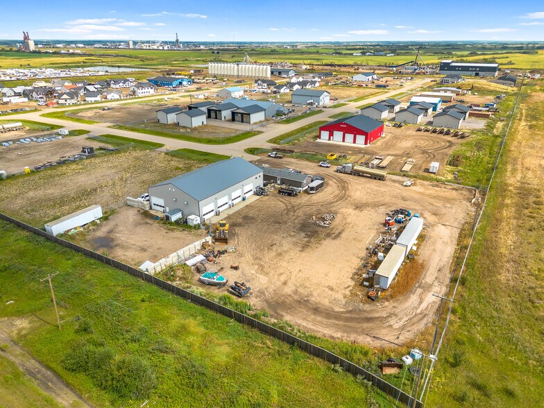 More Photos Of 3807 9th St, Lloydminster Warehouse For Sale
