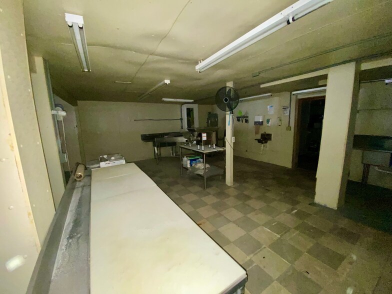 More Photos Of 202 Pine st, Pink Hill Flex For Sale